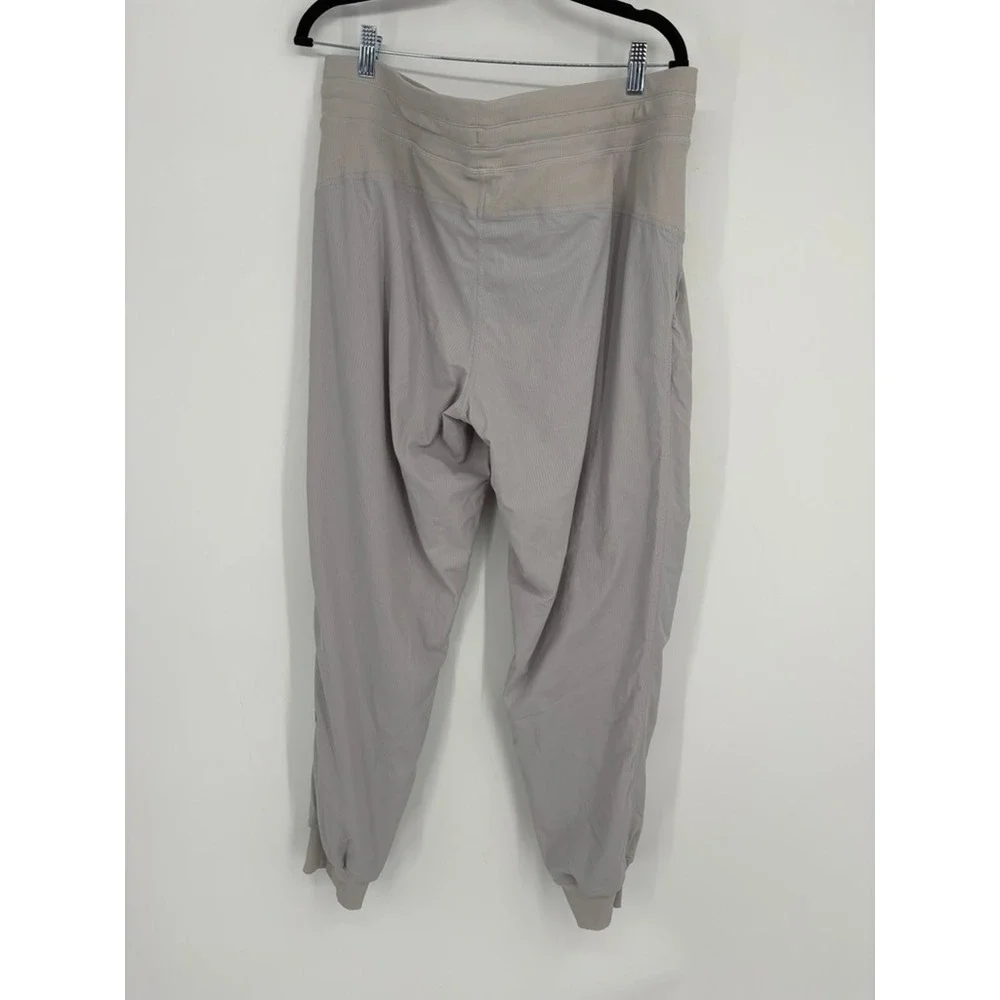 Lululemon Joggers Womens 14 Grey Beyond the Studio Ribbed Athletic Pant